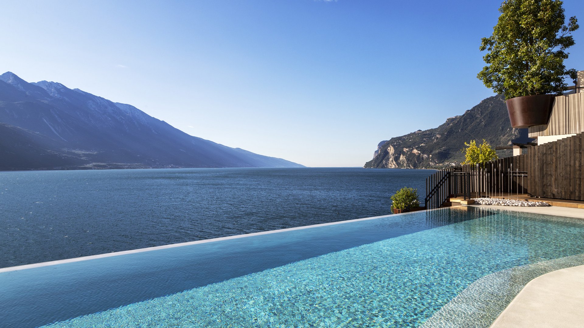 EALA L The Exclusive Hotel On Lake Garda eala-l-the-exclusive-hotel-on-lake-garda